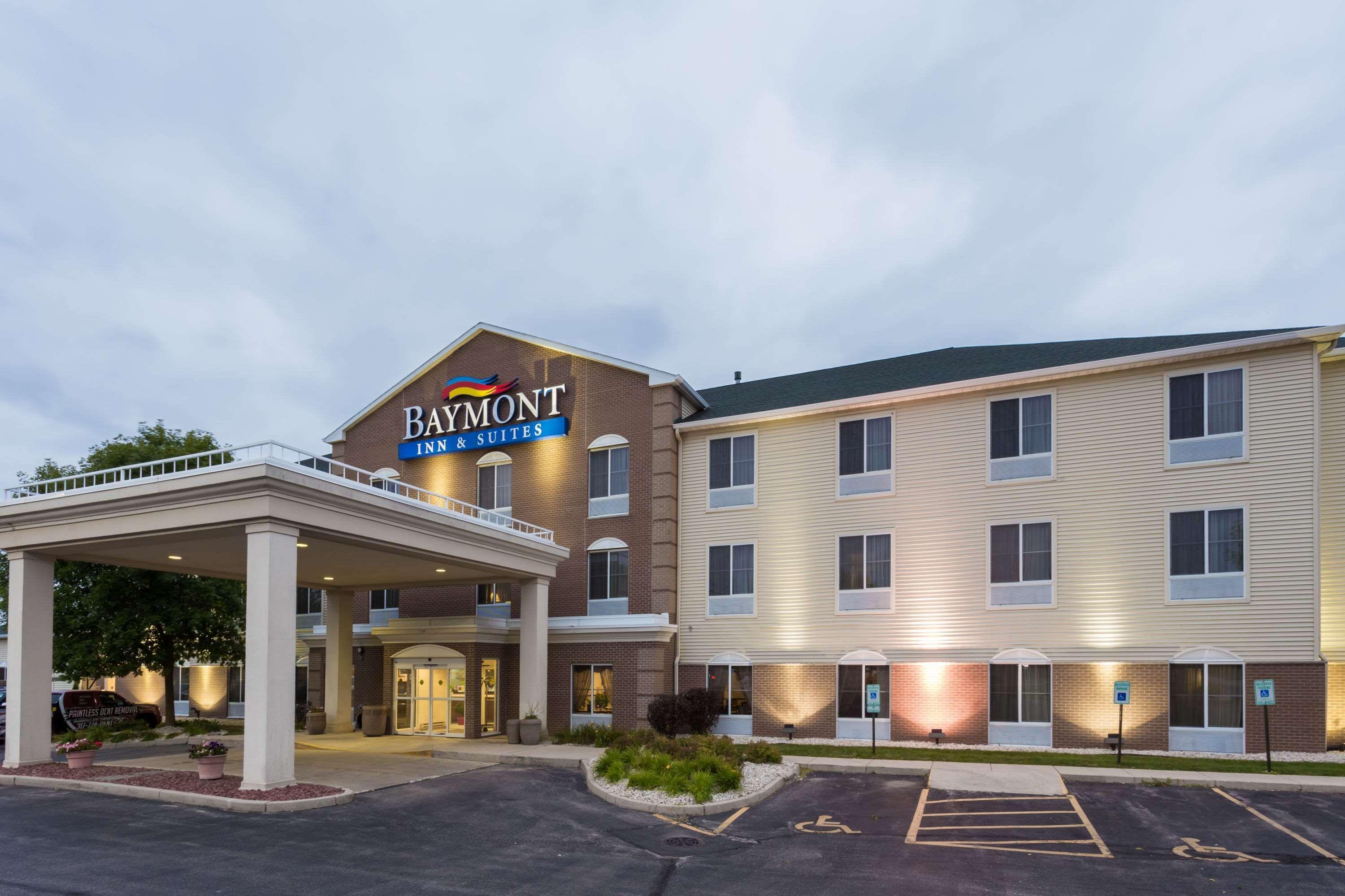 Hotel Baymont By Wyndham Waterford/Burlington Wi Extérieur photo